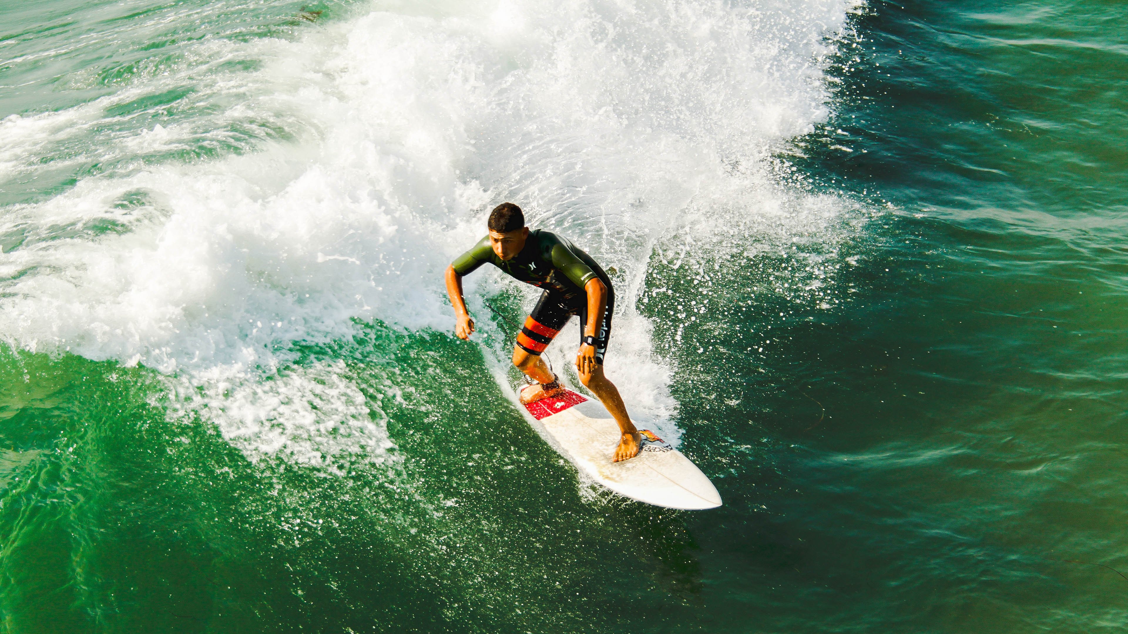 阿森纳在英超中击败伯恩茅斯,继续争冠,阿森纳 英超排名